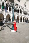Italian goddess Carolina Firenze loses her dress in a hot public striptease