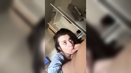 Te lo succhio e non riesci neanche a fare il video?