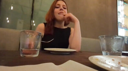 Andiamo in bagno che ti metto a 90 - sesso al ristorante